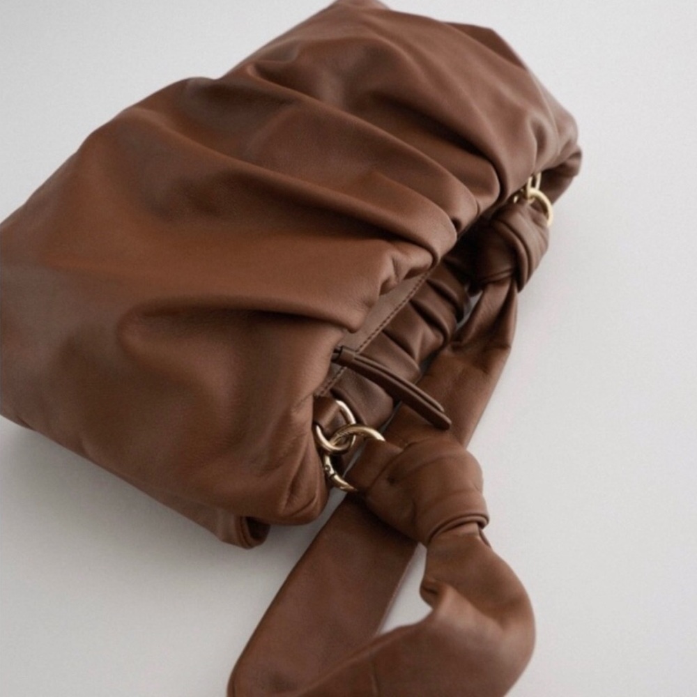 WRAP FRONT LEATHER BAG - Picture 5 of 11
